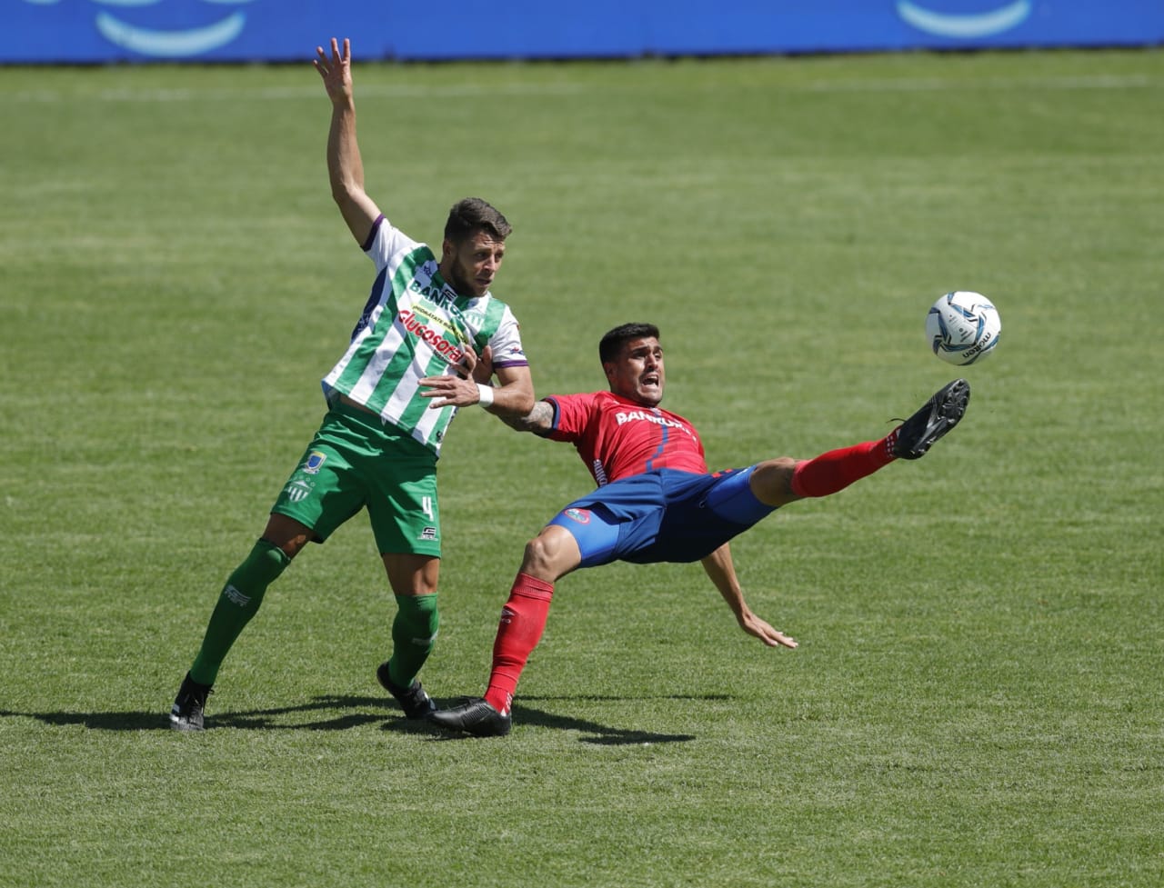 Antigua GFC y Rojos del Municipal empatan en la semifinal de ida del Torneo Apertura 2020