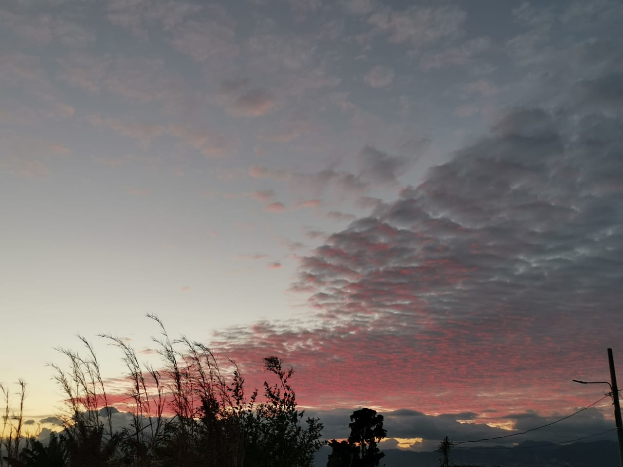Atardecer que enamora: el cielo sorprendió a los guatemaltecos este martes 5 de enero de 2021