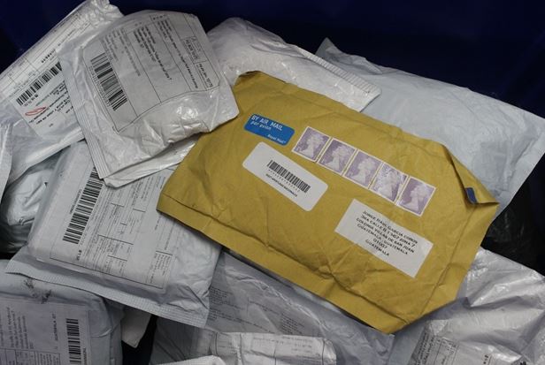 Respuestas a dudas sobre envío de paquetes y encomiendas al extranjero a través de Correos de Guatemala