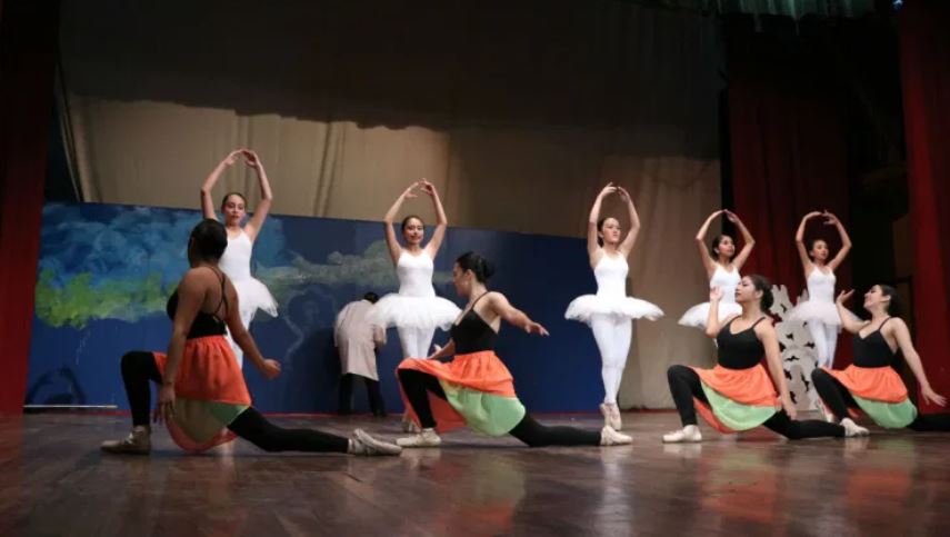 Centros educativos artísticos públicos volverán a recibirán clase de forma presencial, según el calendario escolar 2023