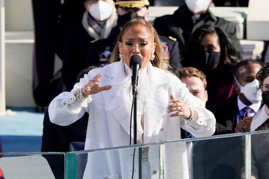 Por esta razón, Jennifer López también hizo historia en la toma de posesión de Biden y Harris