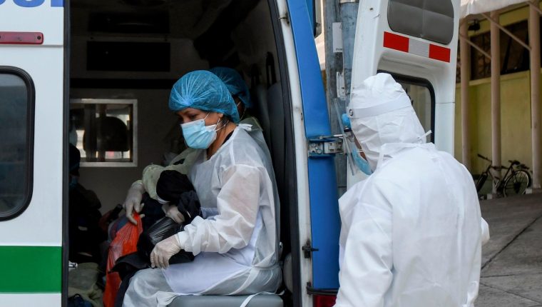 “Estamos negociando millones de vacunas y tenemos la obligación de vacunar a toda la población”, afirma ministra de Salud