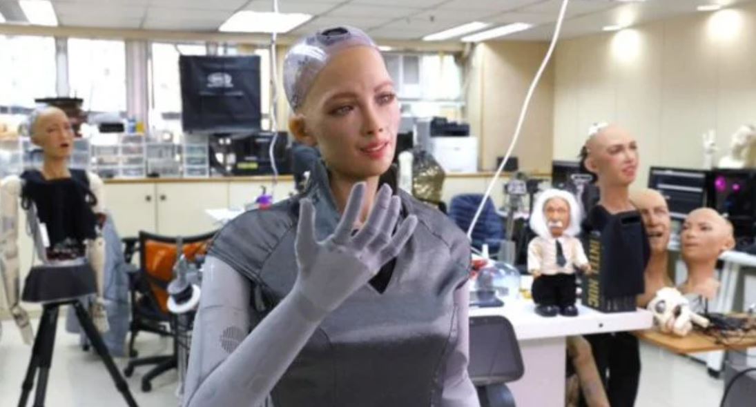 Sophia, el robot que ayudará a cuidar a pacientes con coronavirus
