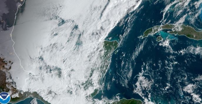 Insivumeh prevé acumulados de lluvia en seis departamentos por frente frío que afecta al país