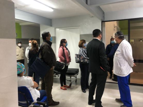 Giammattei informa que desapareció frasco con vacuna en el Hospital General San Juan de Dios, las dosis son donación