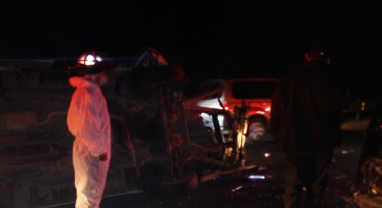 Serie de accidentes durante madrugada y primeras horas del sábado 27 de febrero dejan siete personas heridas