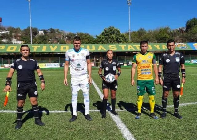 Astrid Gramajo hace historia al ser la primera árbitra en pitar en la Liga Nacional