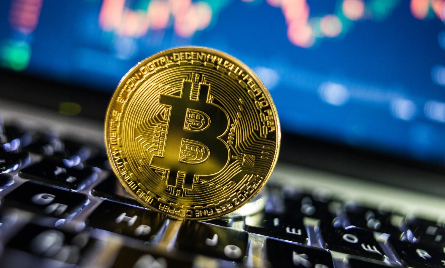 Bitcoin pasa mala racha y se encamina a su peor semana en casi un año