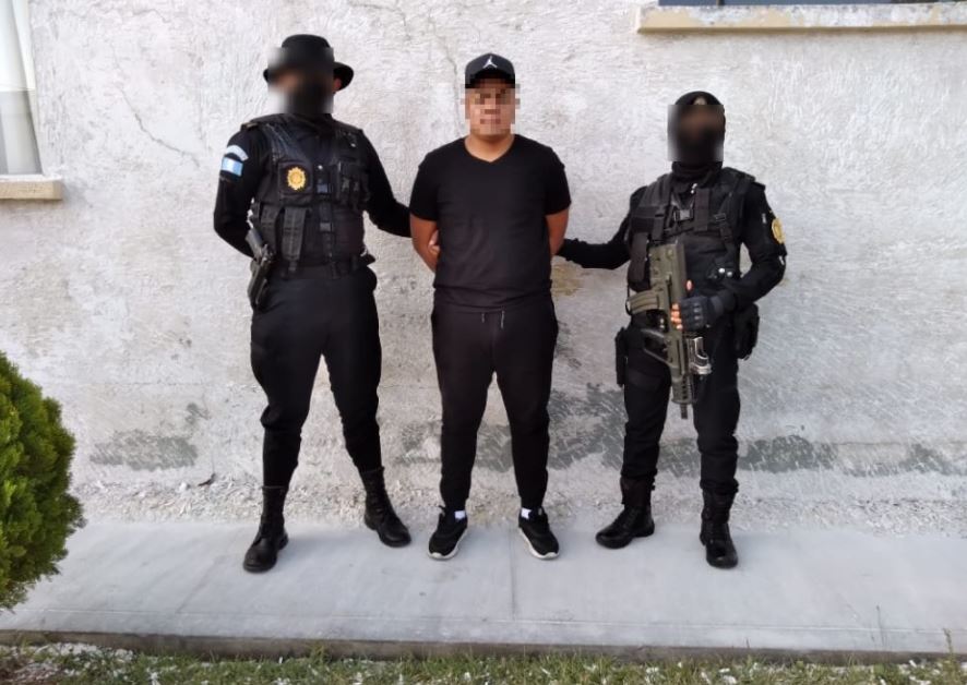 Cobraron Q800 mil en extorsiones: capturan a 12 supuestos pandilleros en Jutiapa