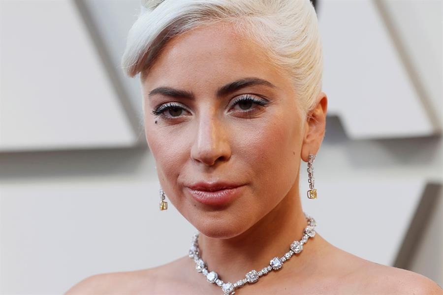 Roban a tiros dos perros de Lady Gaga y ella ofrece esta recompensa millonaria