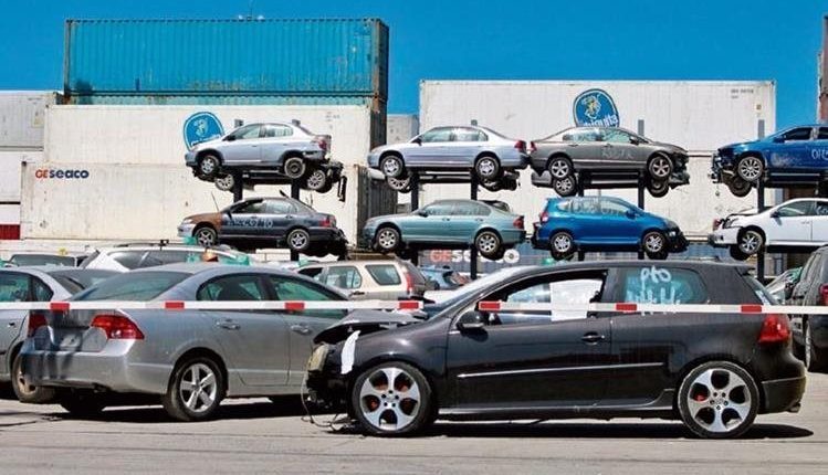 ¡Atentos compradores! SAT saca a subasta lote de vehículos, contenedores vacíos y mercadería variada en Puerto Quetzal