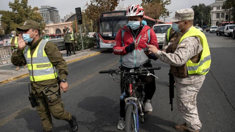 Coronavirus: la OMS afirma que la situación en Chile muestra que la vacunación no sustituye a la prevención