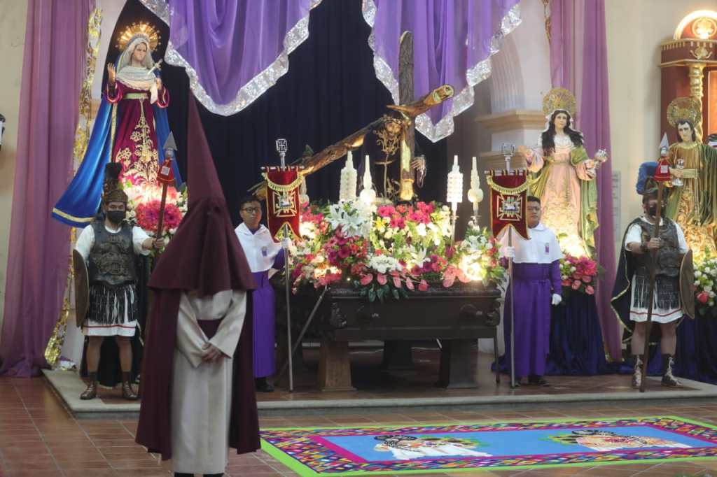 Velación de Jesús Nazareno de la Caída de San Bartolomé de Becerra, Antigua Guatemala