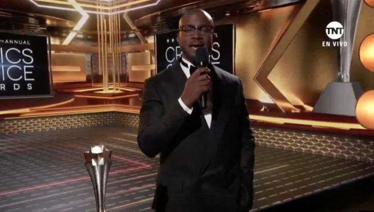 Sorpresas, llantos y distancia: Así fueron los Critics Choice Awards 2021