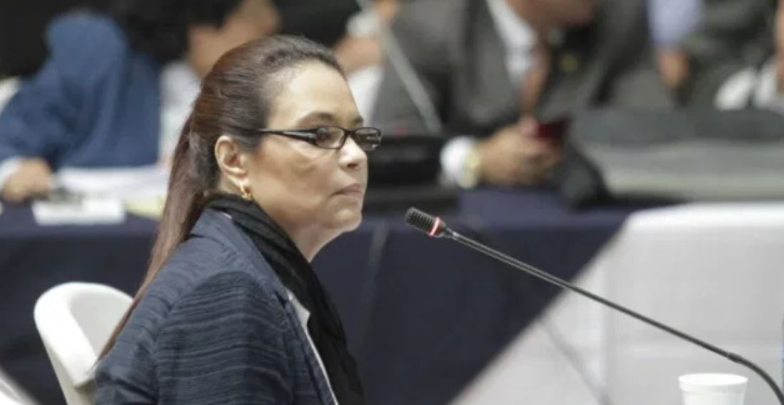Inacif dictamina que Roxana Baldetti no requiere hospitalización y puede seguir en prisión con tratamiento ambulatorio
