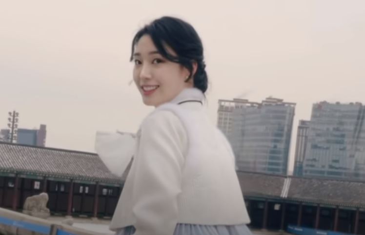 Una ‘youtuber’ surcoreana revela que su cara es falsa y que es ¡una humana virtual!