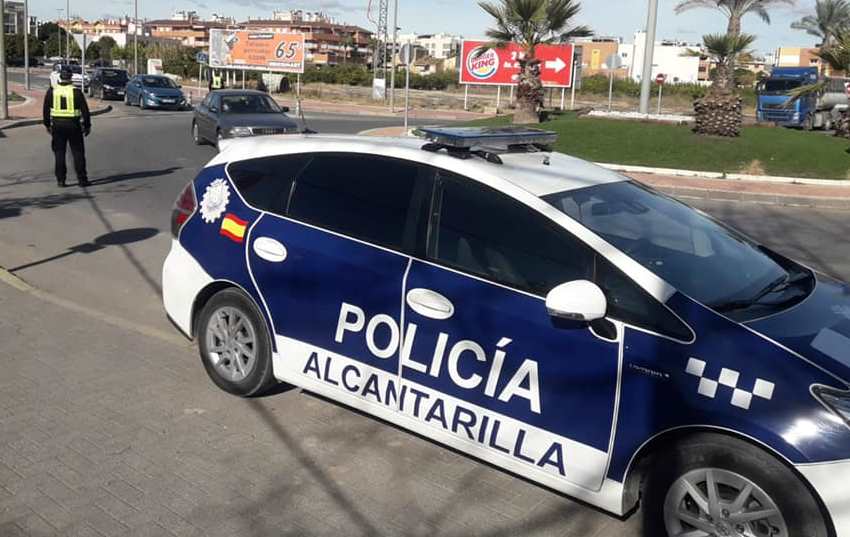 España: capturan a mujer por supuestamente apalear y morder a su hijo de 4 años