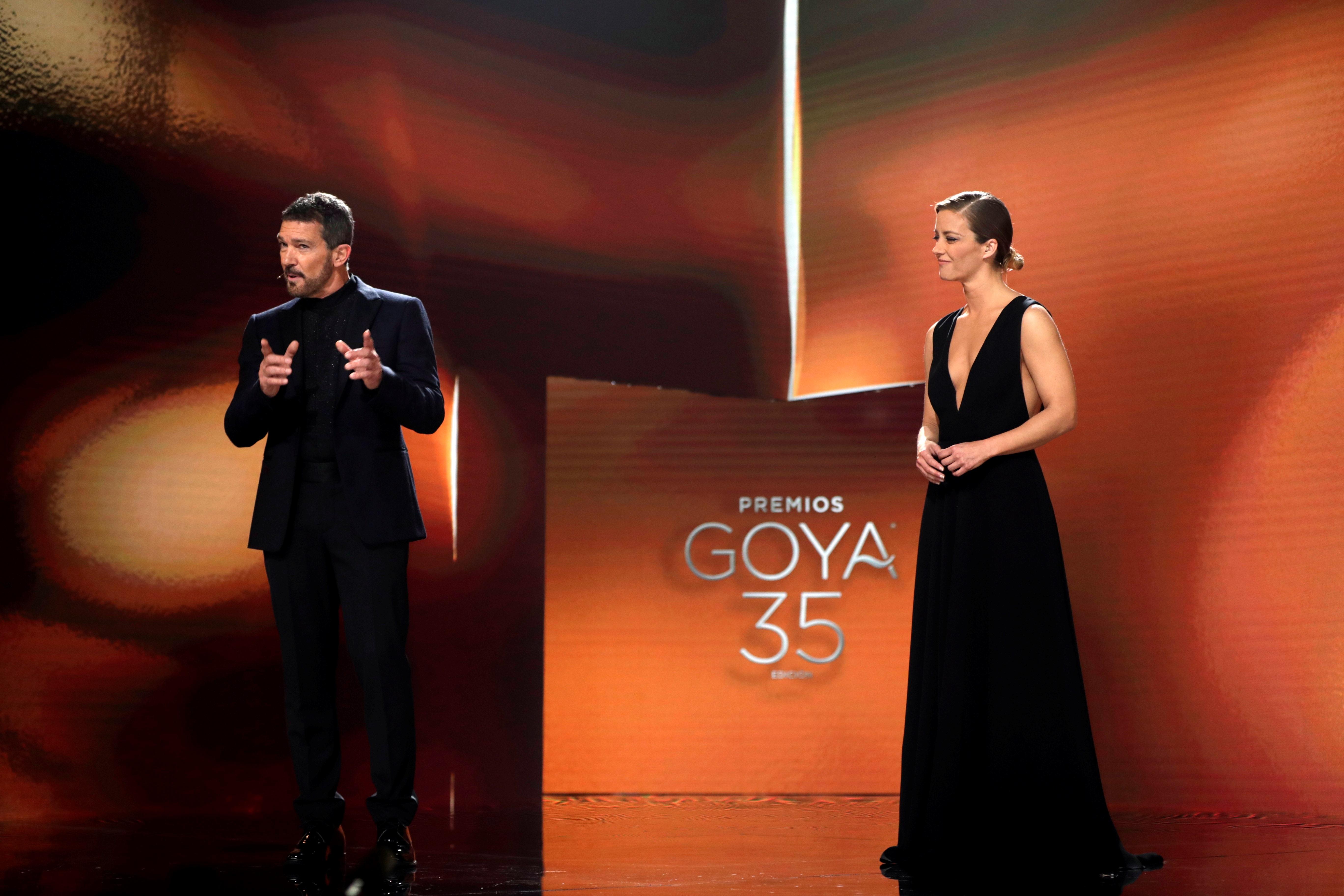 Premios Goya: polémica por comentarios machistas que se escucharon en micrófono abierto durante la alfombra roja