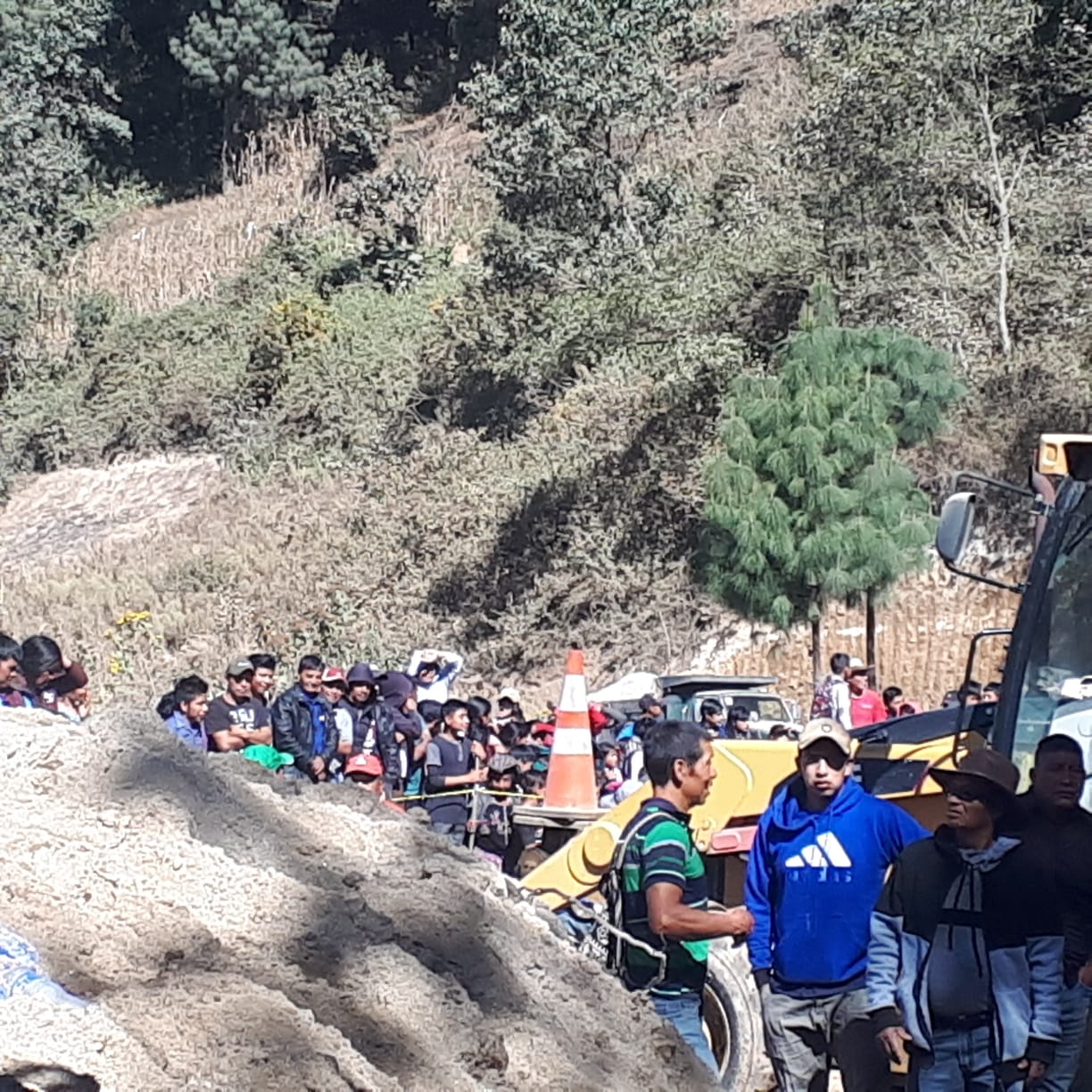 Deslizamiento deja dos trabajadores muertos en Santa Catarina Ixtahuacán, Sololá