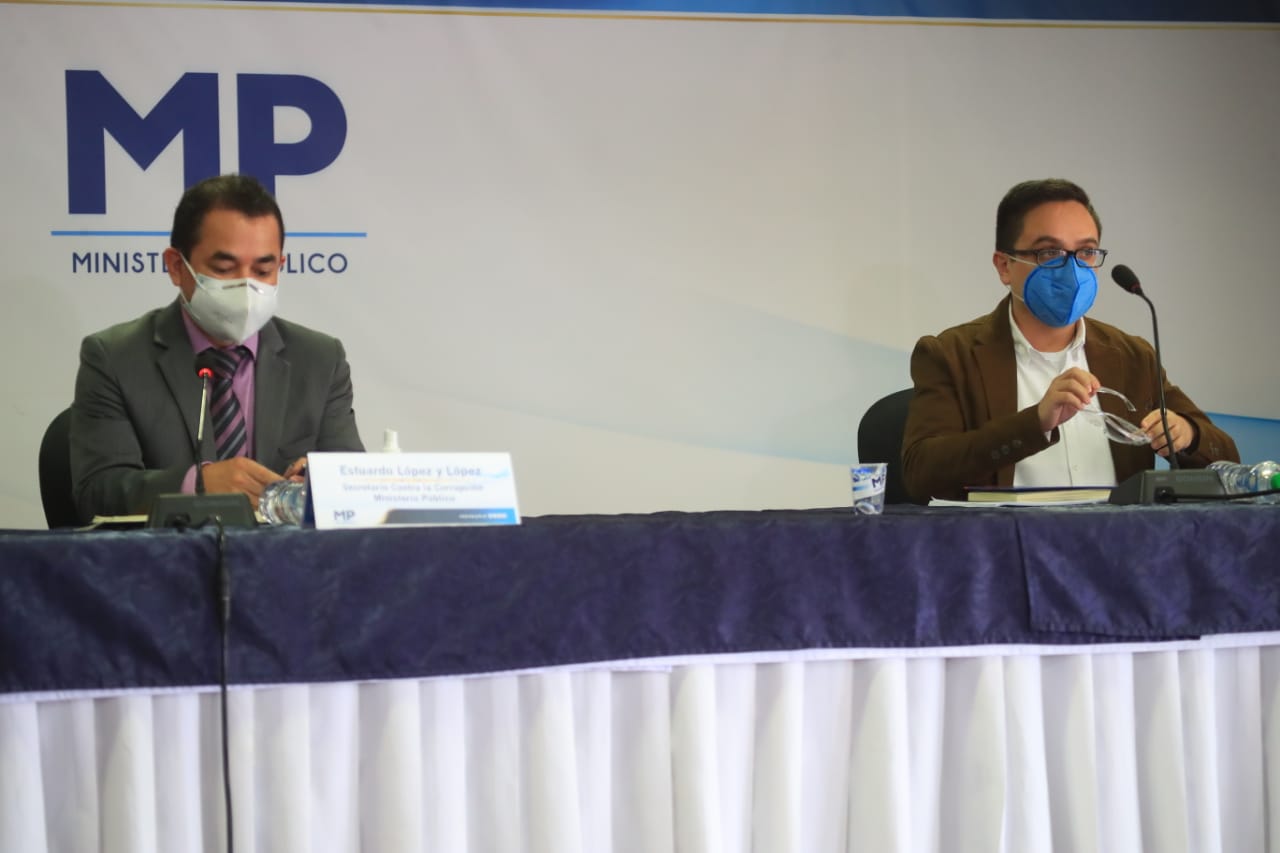 “Autoridades al servicio del crimen”: el caso donde policías recibieron Q10 mil por encubrir al supuesto autor de un ataque armado