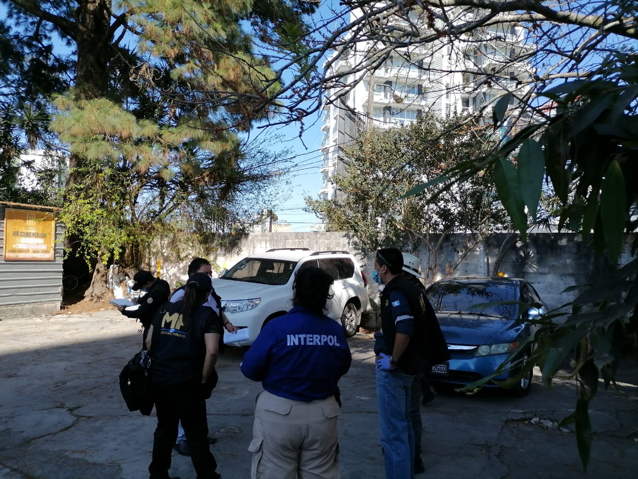 Descubren en la zona 10 un vehículo agrícola robado en Honduras