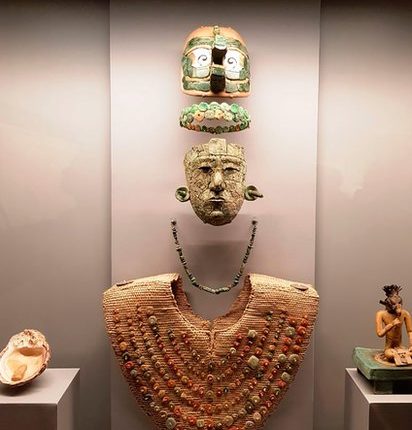 La fascinante historia de la Reina Roja, la aristócrata cuya tumba guardaba oscuros secretos de la civilización maya