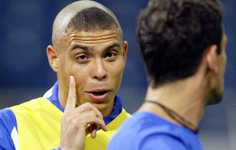 “Mi corte de pelo de 2002 fue horrible”: Ronaldo pide perdón a todas las madres por su estilo