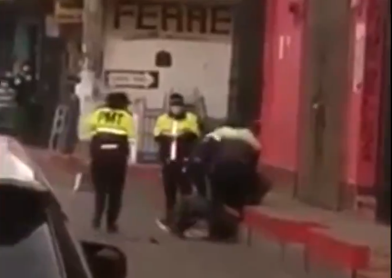 Qué se sabe del caso de un hombre que fue capturado por agentes de PMT de Quetzaltenango y que se volvió viral