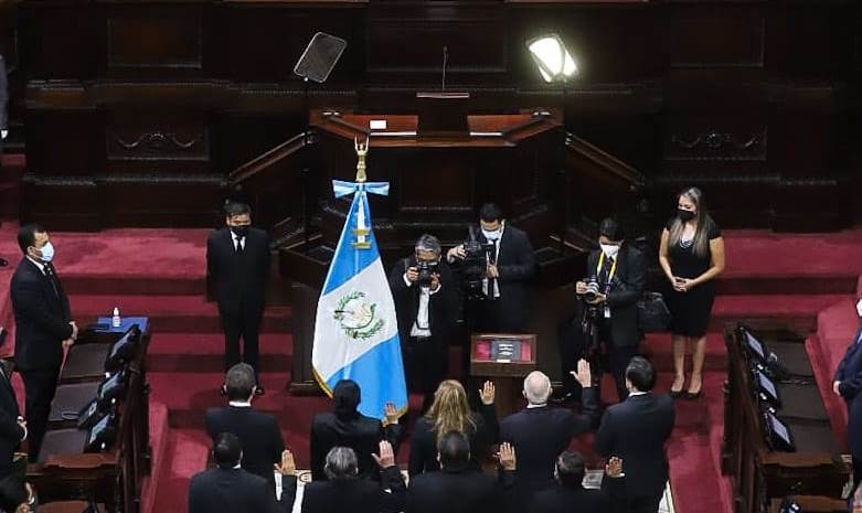 Juramentan a CC incompleta: Amparos e impugnaciones bloquean dos magistraturas titulares y una suplente