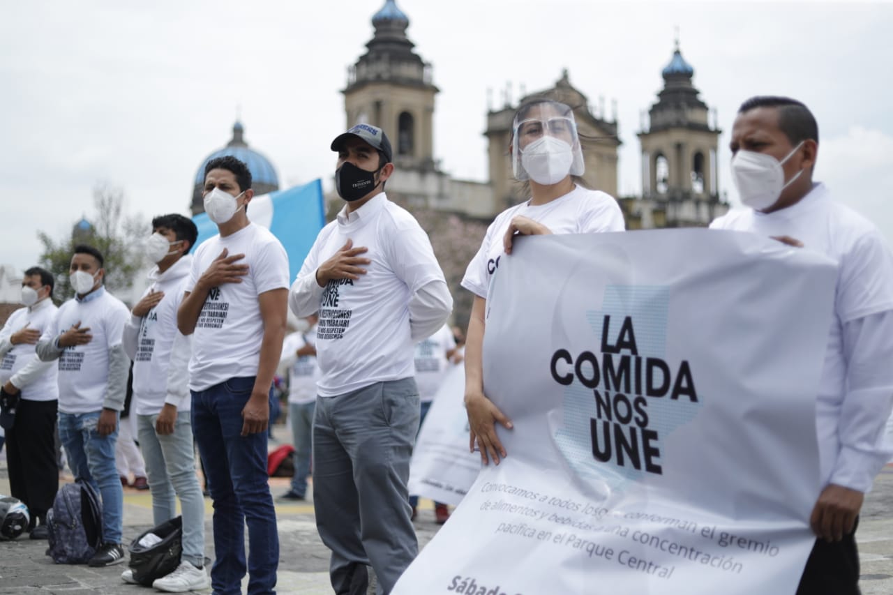 Segundo día de protestas del sector de restaurantes (80% de pérdidas en una semana por medidas)