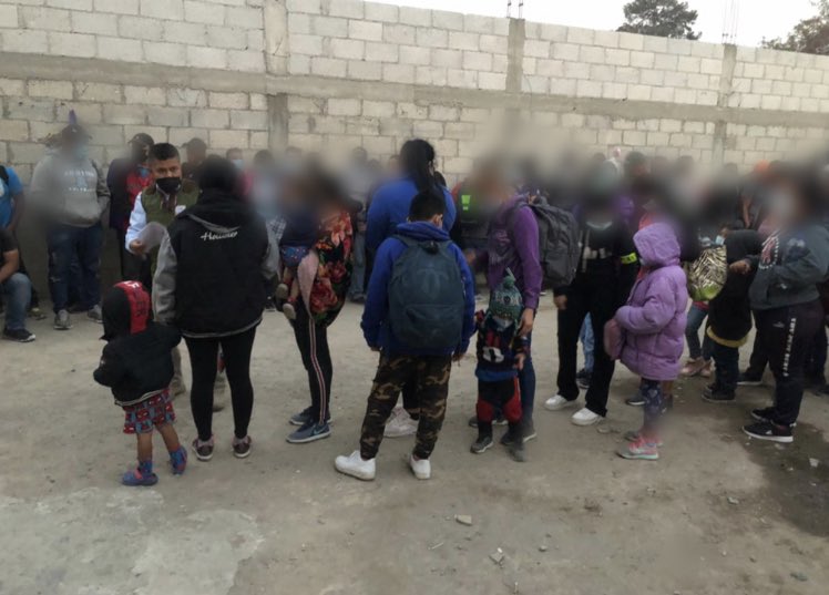 Rescatan a 136 migrantes en el centro de México, entre ellos guatemaltecos