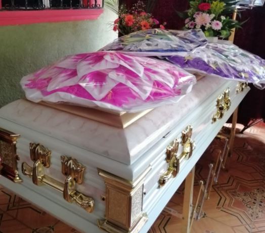Después de larga espera familiares dan el último adiós a Nancy Paola Reyes asesinada en España