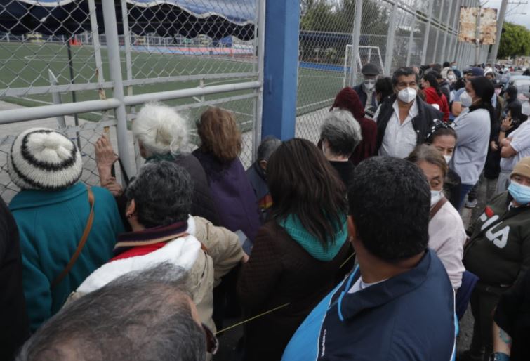 Ministra de Salud explica cómo pretenden hacer el registro de adultos mayores para comenzar la segunda fase de vacunación