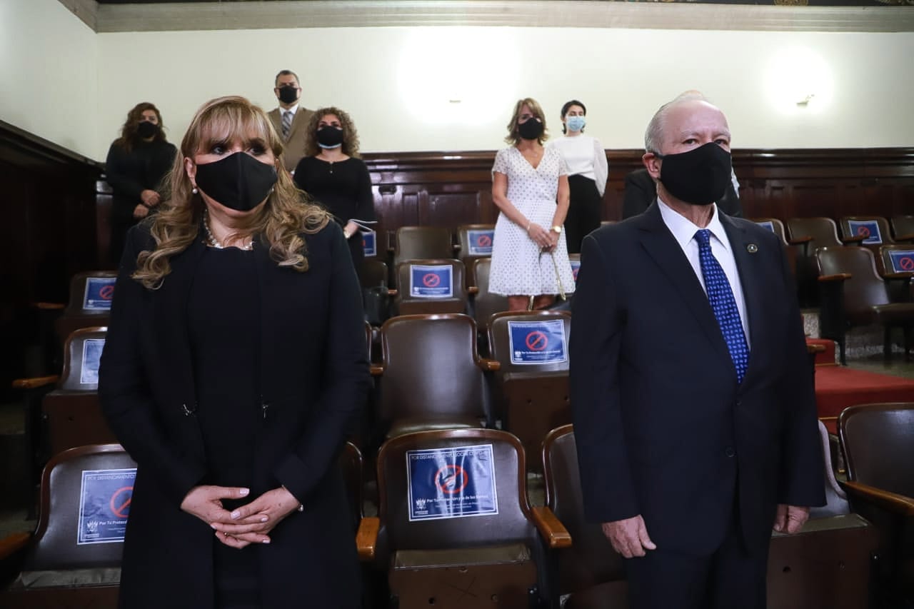 CC: Gloria Porras no es juramentada y señala que hay una confabulación en su contra