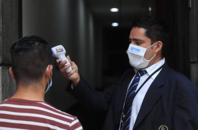 Sindicato del Congreso demanda hisopado y vacunación para todos los trabajadores