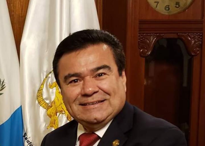 Elder Súchite Vargas, exministro de Cultura, se entrega a la justicia luego de 11 meses de estar prófugo