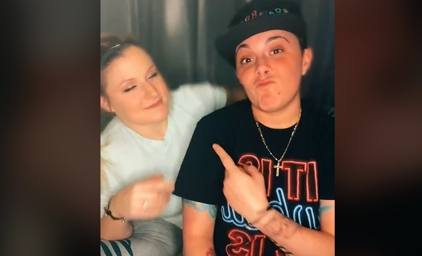 “Que estuvieras aquí conmigo”: el duro mensaje que una TikToker le dedicó a su novia que murió aplastada por un árbol