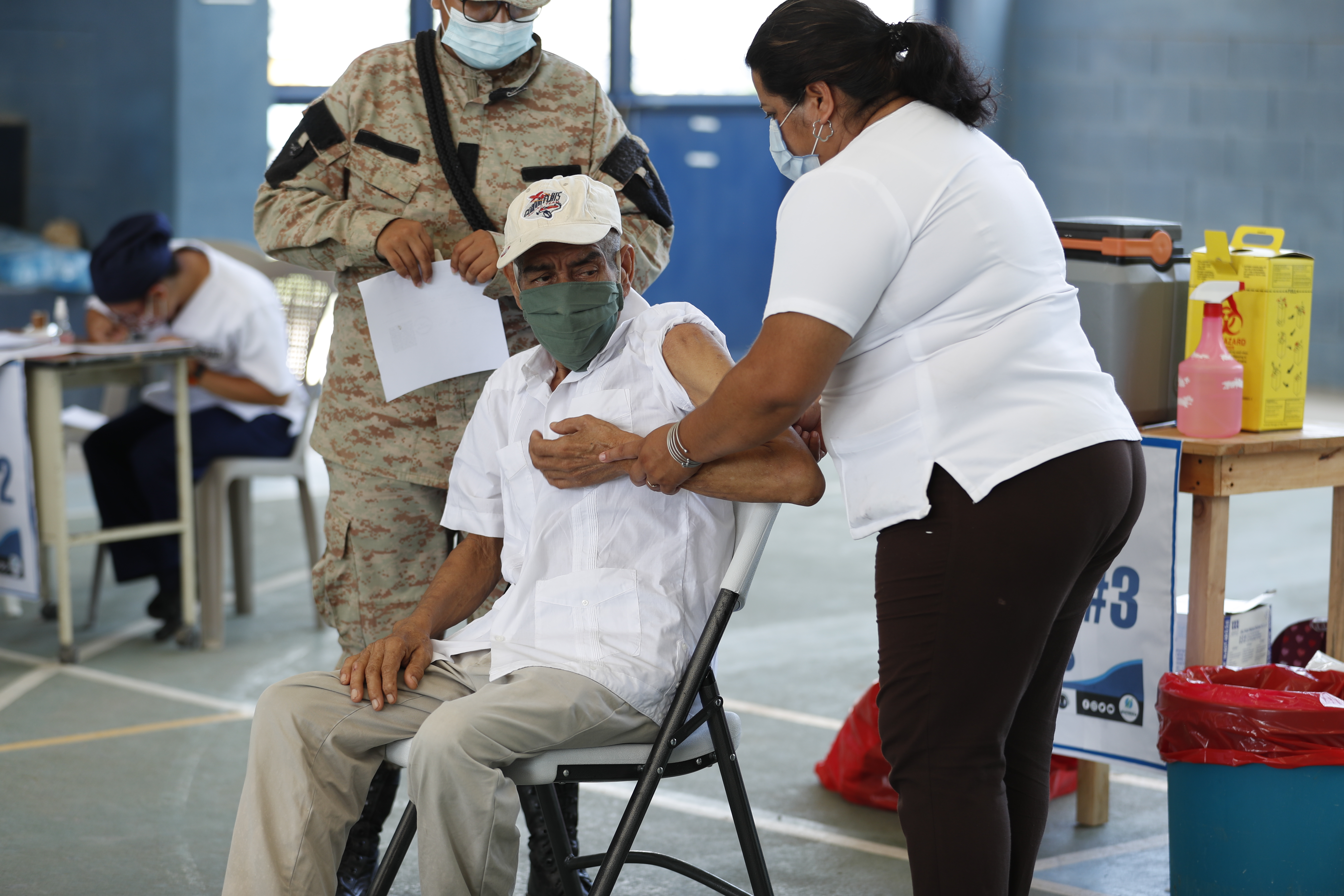 La información y las vacunas no llegan a buen puerto