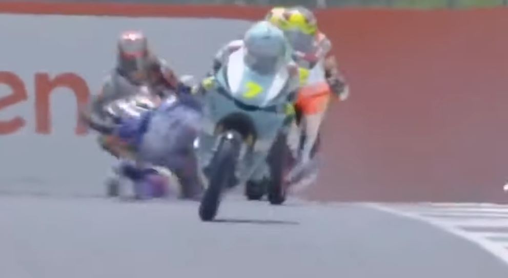 Video: Cómo fue el grave accidente en el Moto3 por el que murió el piloto Jason Dupasquier