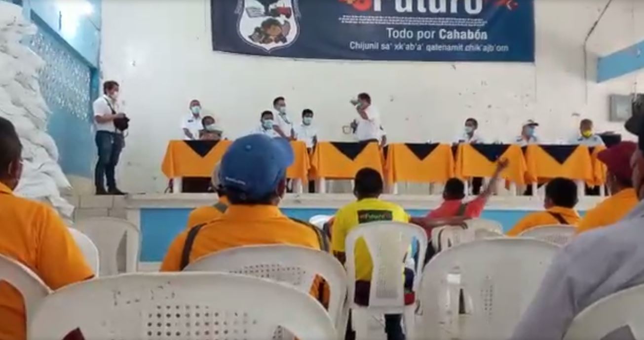 Alcalde de Cahabón reclama: “No estamos obligados a vacunarnos ni hacernos el hisopado”