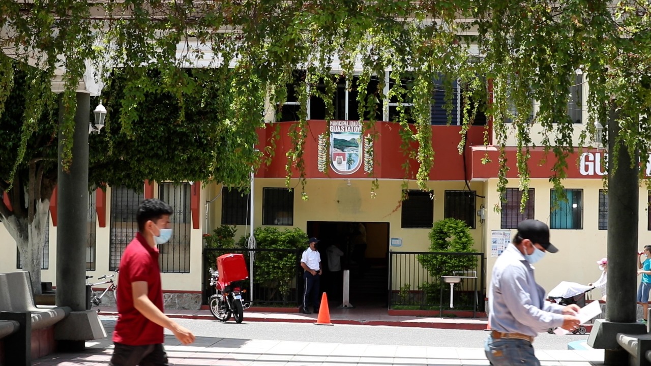 El miedo viene del este: los temores a la vacunación contra el covid-19 en Guastatoya