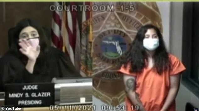 Audrey Nicole Francisquini: Arrestan a mujer que se hizo pasar por estudiante de secundaria para conseguir seguidores en Instagram