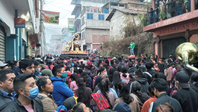 Procesión de Viernes santo en Quiché