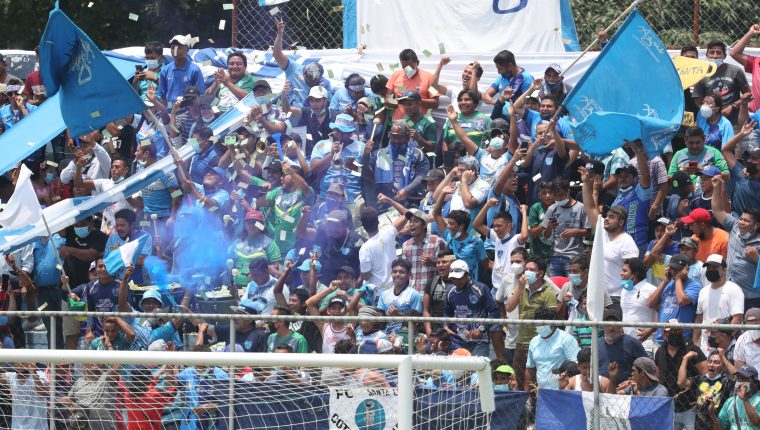 Santa Lucía no tenía autorización para llevar público a su estadio y sancionará a responsables