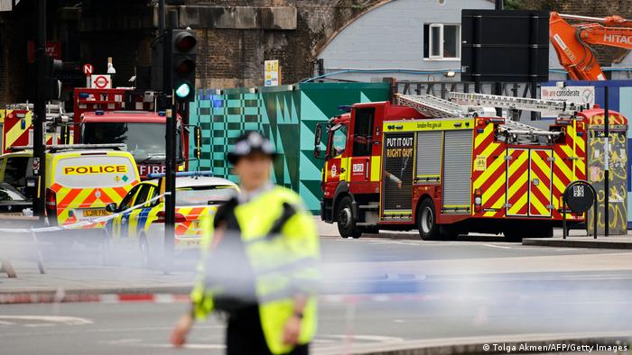 Bomberos controlan espectacular incendio en el centro de Londres