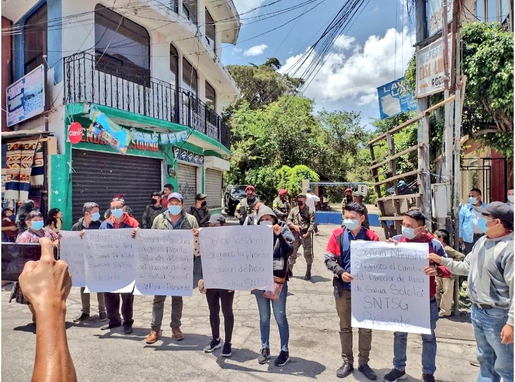 Contratación de familiares en área de salud de Sololá provoca conflicto y pone en riesgo vacunación y demás servicios
