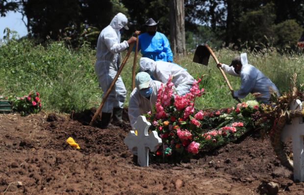 Día de Todos los Santos: familiares podrán visitar a sus difuntos víctimas del coronavirus