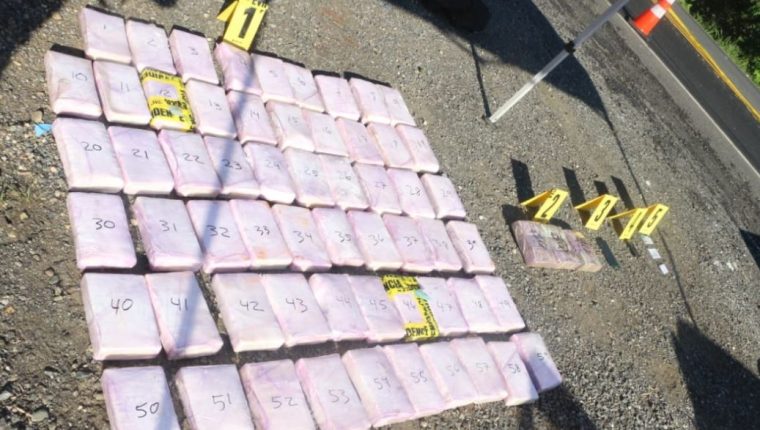 “Cobraron US$1 millón por ser escoltas”: soldados cargaron y resguardaron droga de narco guatemalteco, revela testigo