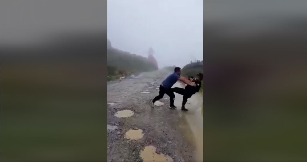 Policías agredidos por coyotes en Huehuetenango: esto dice el ministro Gendri Reyes