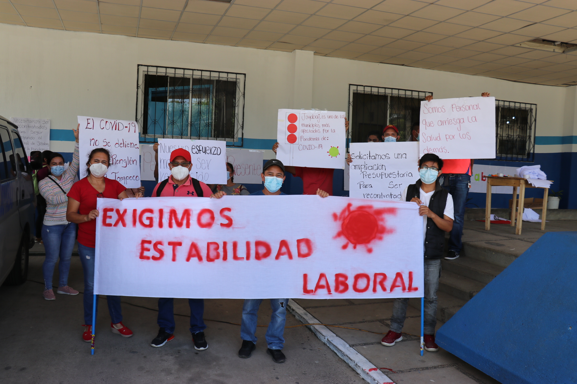 VIDEO | Hospital Distrital de Joyabaj, Quiché se queda sin personal para atender a pacientes con covid-19 Ministerio de Salud no renovó contratos